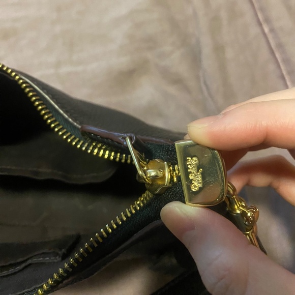 Coach Teri Shoulder Bag Pebbled Leather Black - Picture 4 of 4